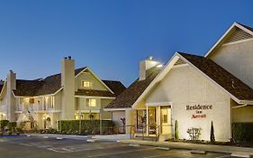 Residence Inn Cal Expo  3*